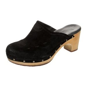 UGG clogs mules- black suede size 7
